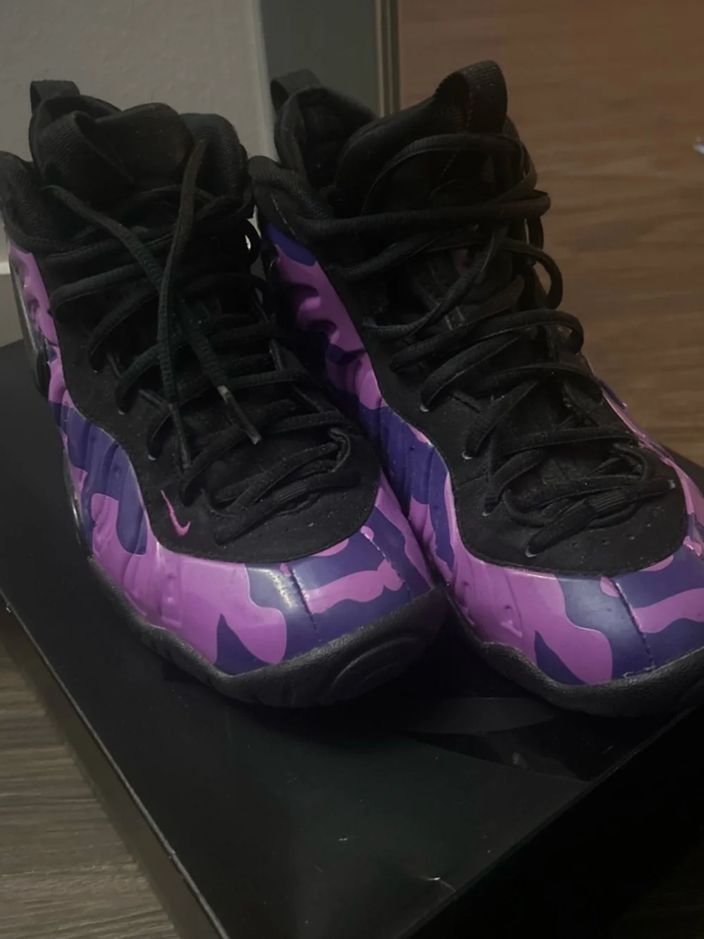 Nike Kids Purple & Black Camo Foamposite Sneakers